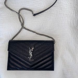 Black YSL Purse. Saint Laurent Wallet On Chain